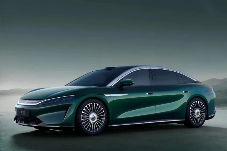 BYD представила флагманський седан Da Han з рекордним запасом ходу
