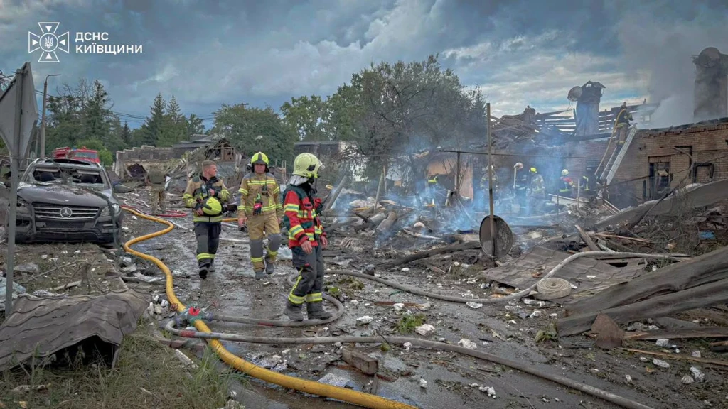 Наслідки удару по локації на Київщині