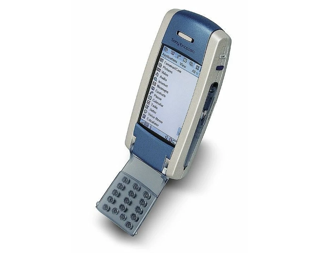 Sony Ericsson P800 з відкинутою клавіатурою